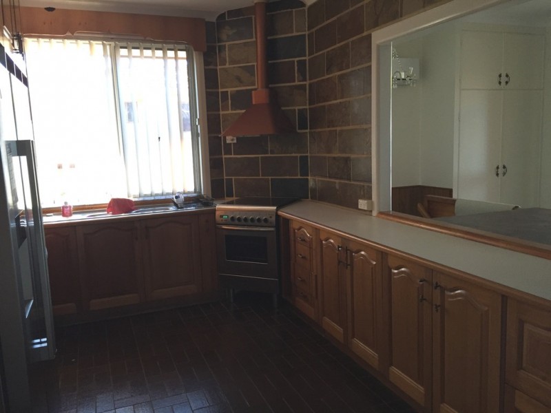 9 Stevenson Street, Barlows Hill QLD 4703