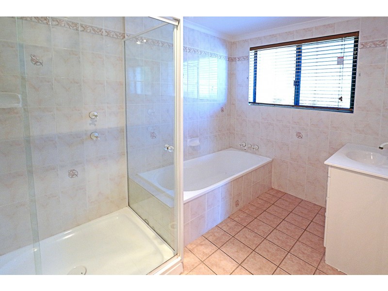 33 Shaw Avenue, Yeppoon QLD 4703