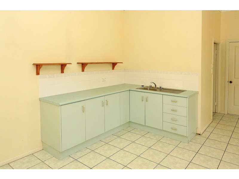 33 Shaw Avenue, Yeppoon QLD 4703