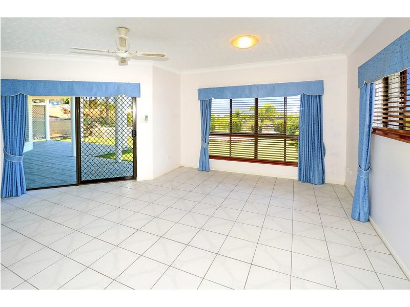 33 Shaw Avenue, Yeppoon QLD 4703