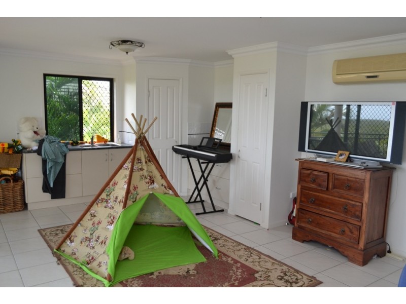 40 Miami Crescent, Pacific Heights QLD 4703