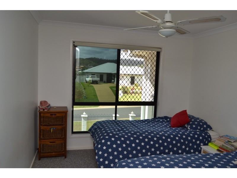 40 Miami Crescent, Pacific Heights QLD 4703