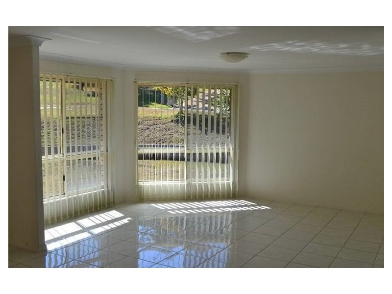 4 Driftwood Drive, Rosslyn QLD 4703