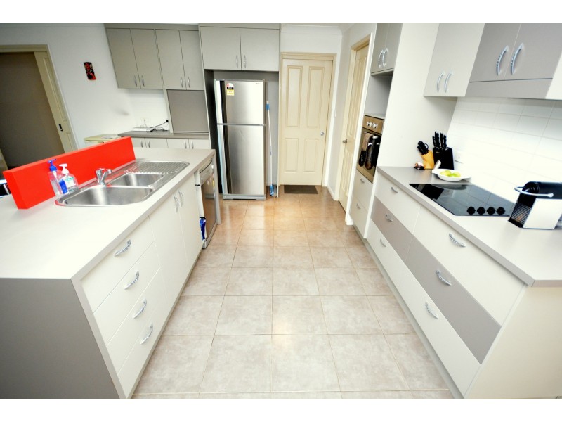 4 Plahn Drive, Taroomball QLD 4703