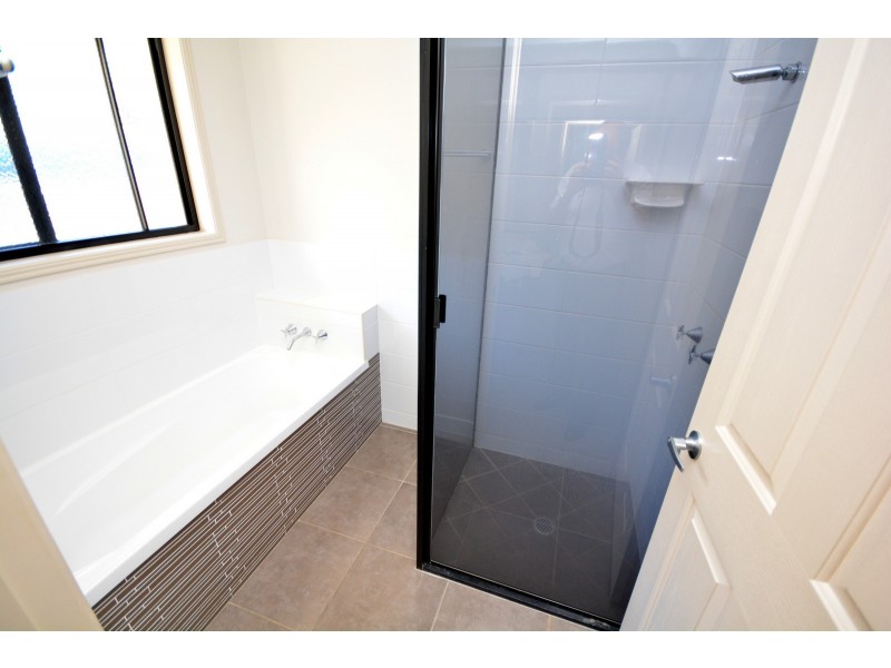 4 Plahn Drive, Taroomball QLD 4703