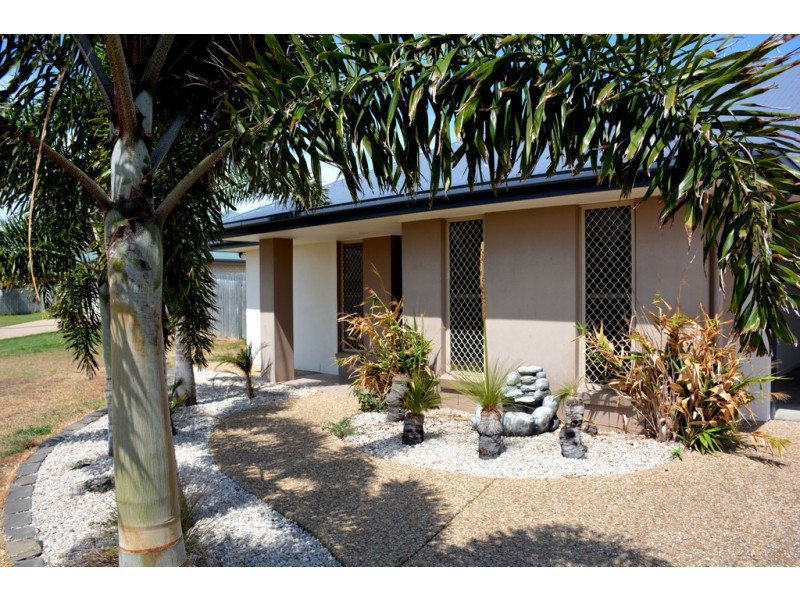 17 Spinnaker Drive, Mulambin QLD 4703