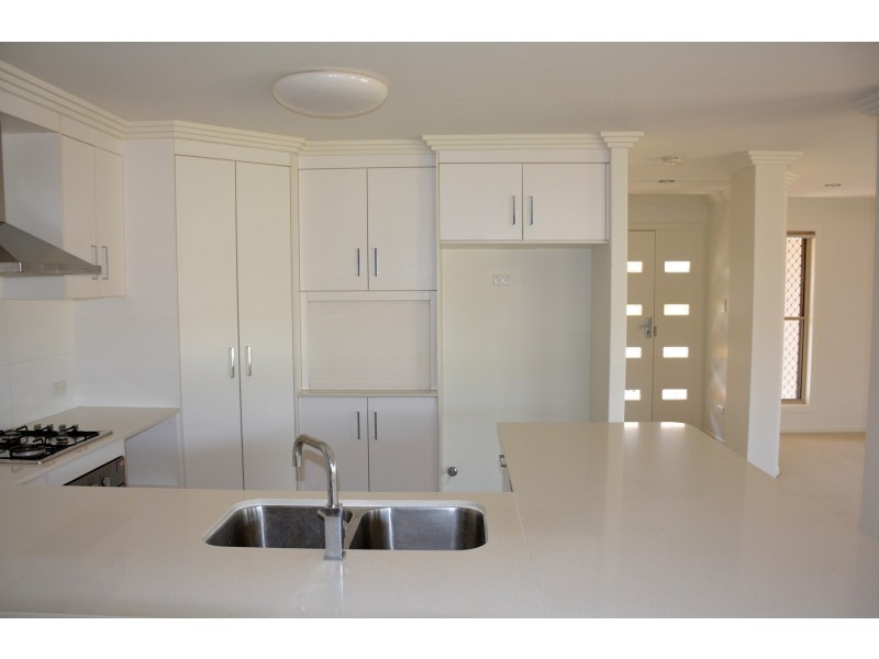 17 Spinnaker Drive, Mulambin QLD 4703
