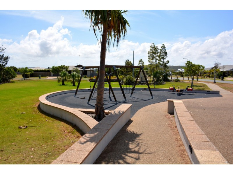 17 Spinnaker Drive, Mulambin QLD 4703