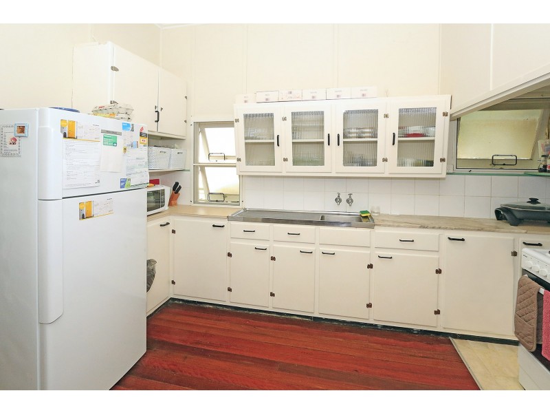 27 Matthew Flinders Drive, Cooee Bay QLD 4703