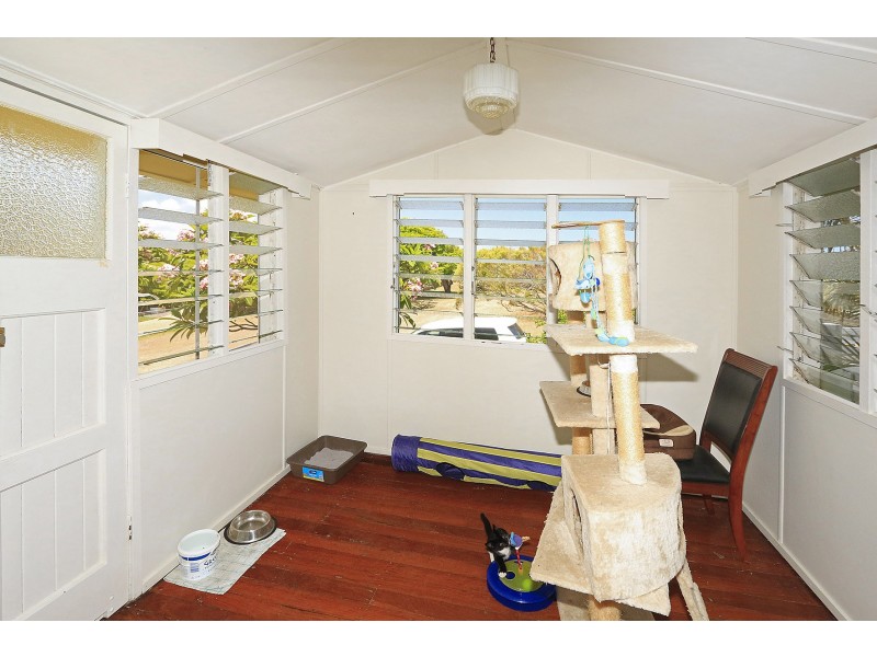 27 Matthew Flinders Drive, Cooee Bay QLD 4703