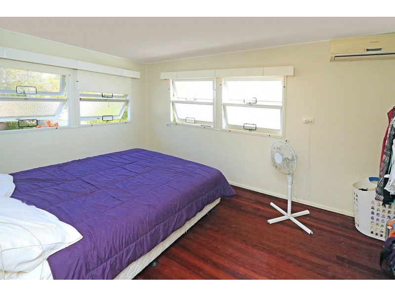 27 Matthew Flinders Drive, Cooee Bay QLD 4703