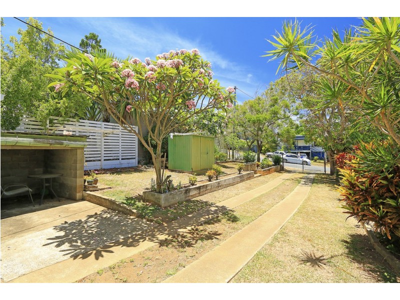 27 Matthew Flinders Drive, Cooee Bay QLD 4703