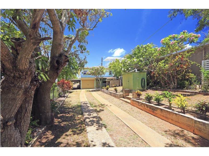 27 Matthew Flinders Drive, Cooee Bay QLD 4703