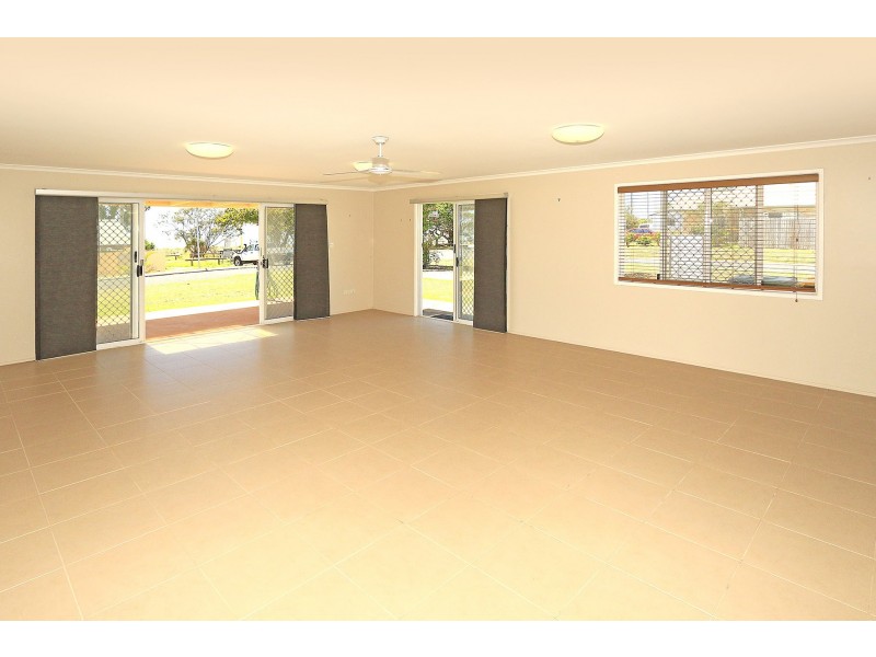 6 Schofield Parade, Keppel Sands QLD 4702