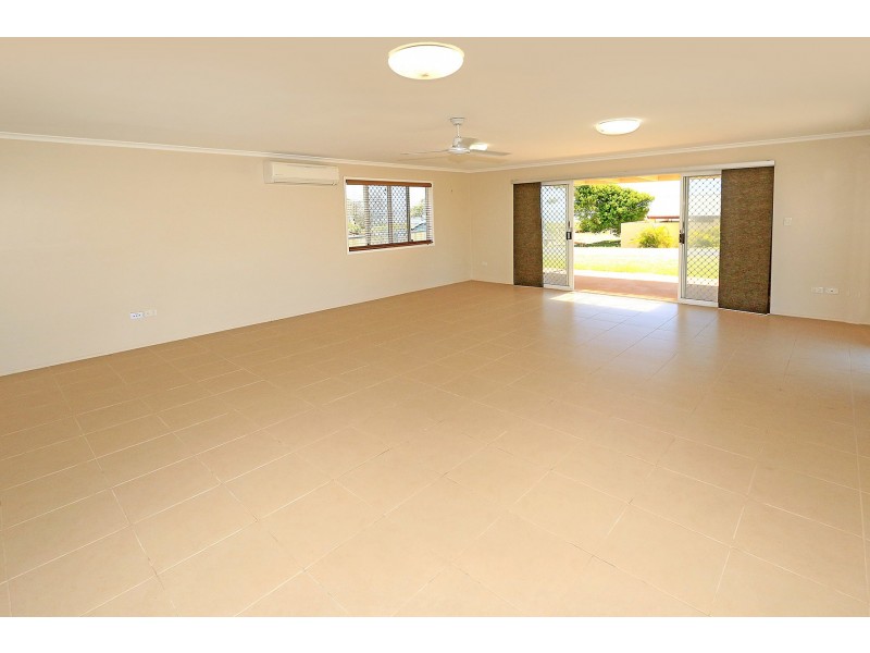 6 Schofield Parade, Keppel Sands QLD 4702