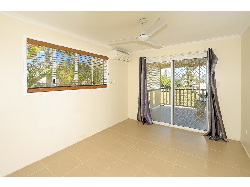 6 Schofield Parade, Keppel Sands QLD 4702