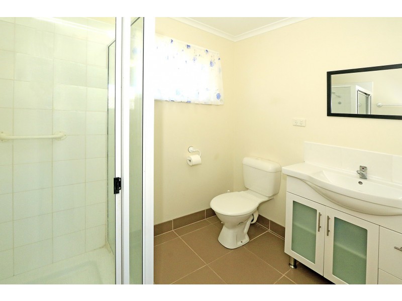 6 Schofield Parade, Keppel Sands QLD 4702