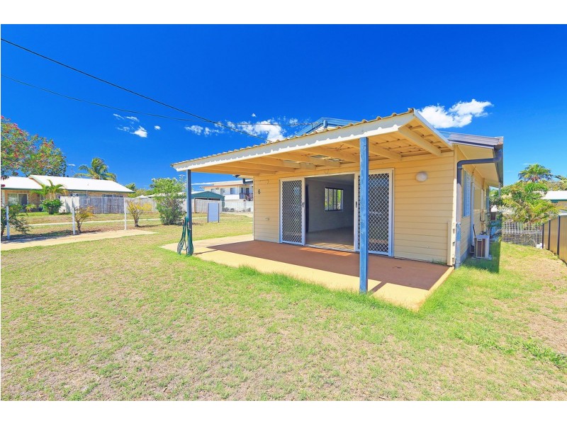 6 Schofield Parade, Keppel Sands QLD 4702