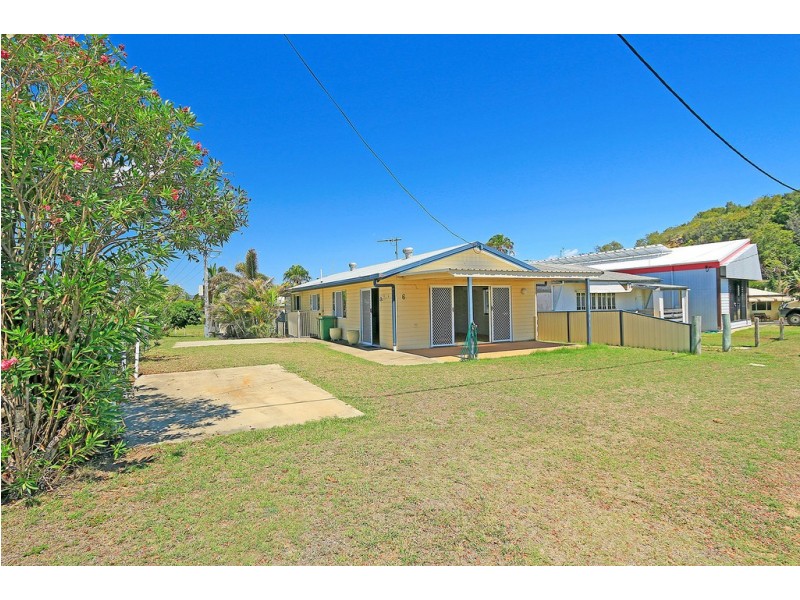 6 Schofield Parade, Keppel Sands QLD 4702