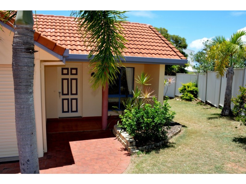 4 Macaulay Way, Pacific Heights QLD 4703