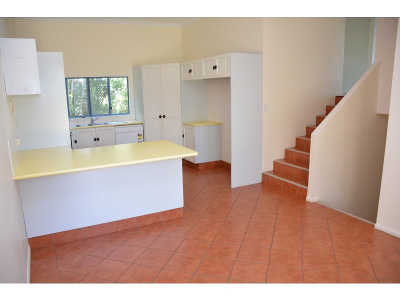 4 Macaulay Way, Pacific Heights QLD 4703