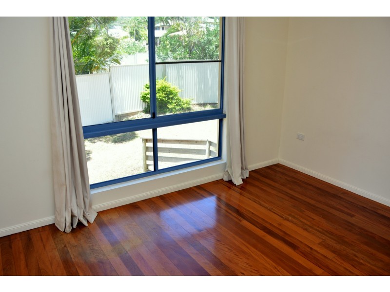 4 Macaulay Way, Pacific Heights QLD 4703