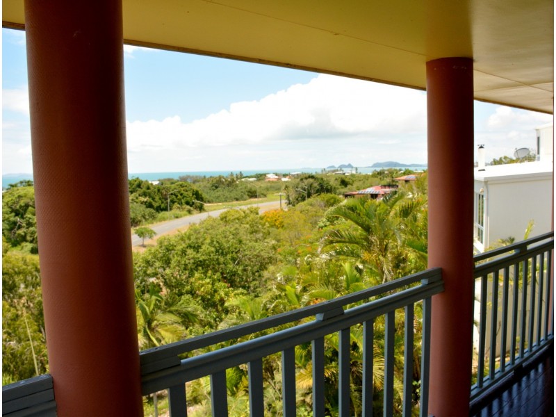 4 Macaulay Way, Pacific Heights QLD 4703