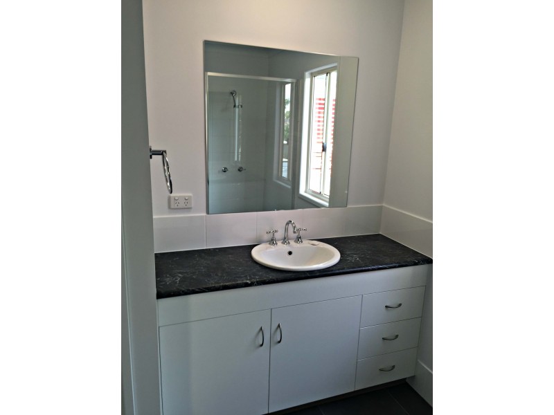 17 Elma Street, Cooee Bay QLD 4703