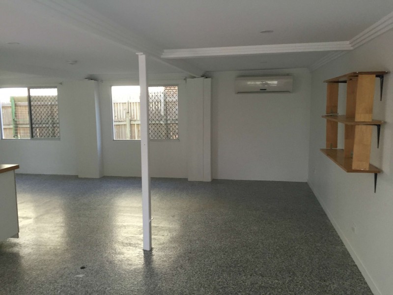 17 Elma Street, Cooee Bay QLD 4703