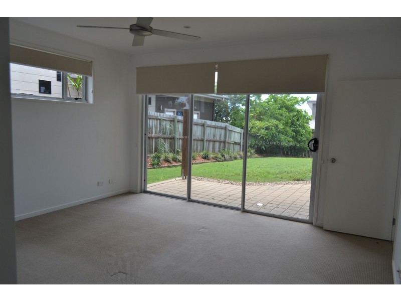 33 Cocoanut Point Drive, Zilzie QLD 4710