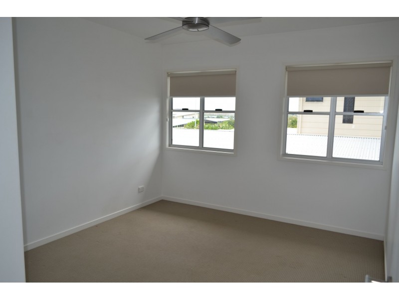 33 Cocoanut Point Drive, Zilzie QLD 4710