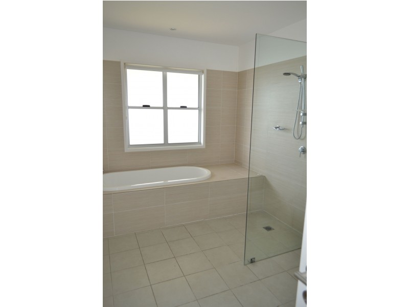 33 Cocoanut Point Drive, Zilzie QLD 4710