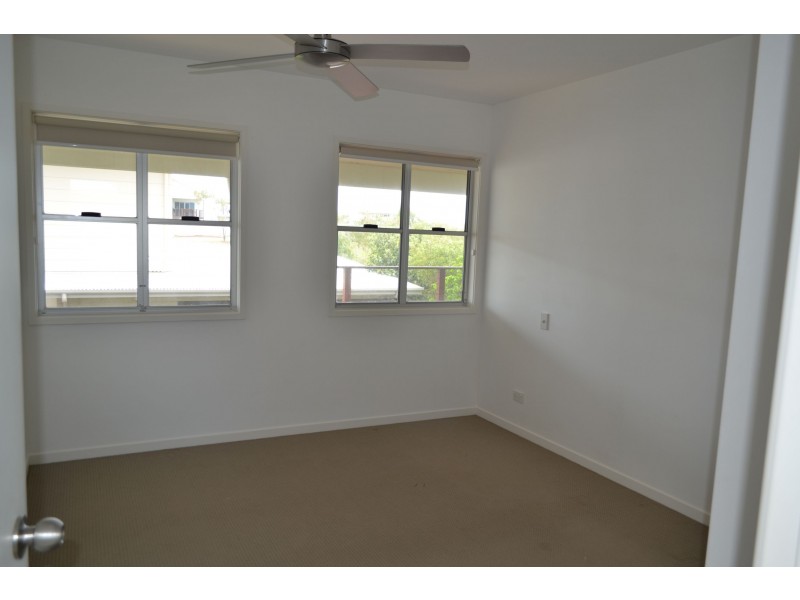 33 Cocoanut Point Drive, Zilzie QLD 4710