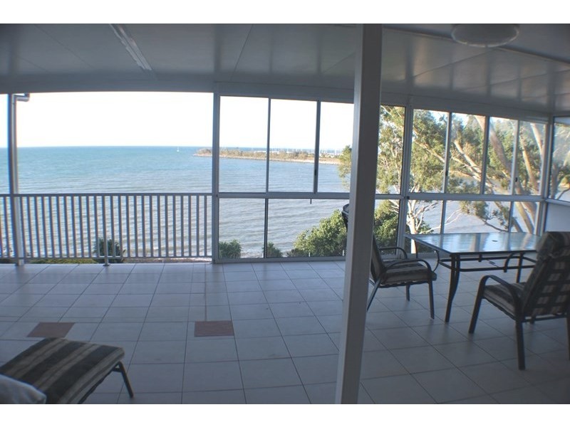 9 Prospect Street, Rosslyn QLD 4703