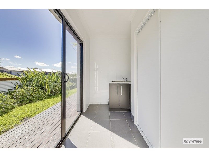 1 Solomon Court, Pacific Heights QLD 4703