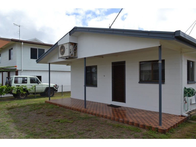 22 Limpus Avenue, Keppel Sands QLD 4702