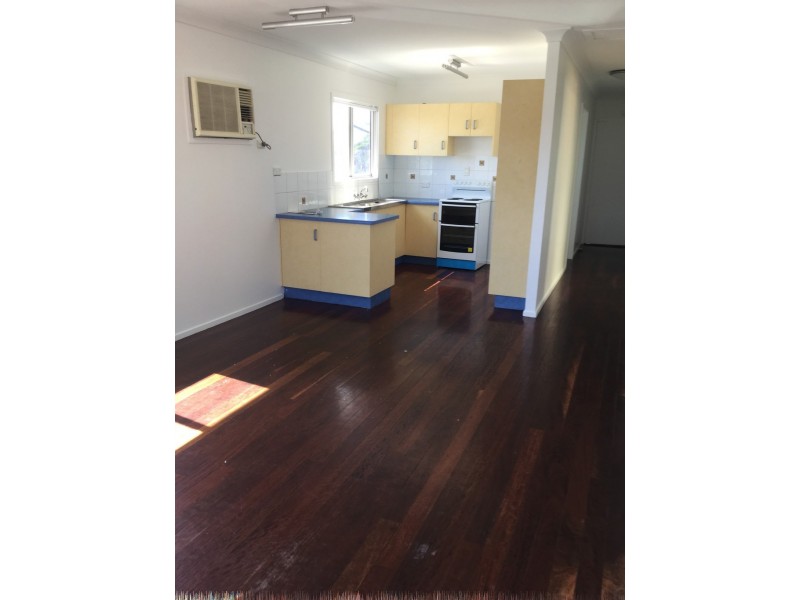 35 Poplar Street, Cooee Bay QLD 4703