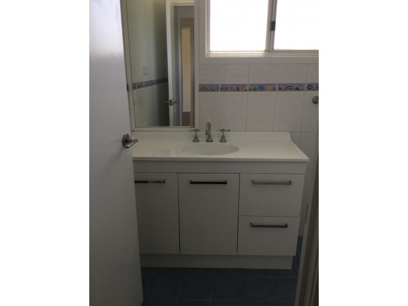 35 Poplar Street, Cooee Bay QLD 4703