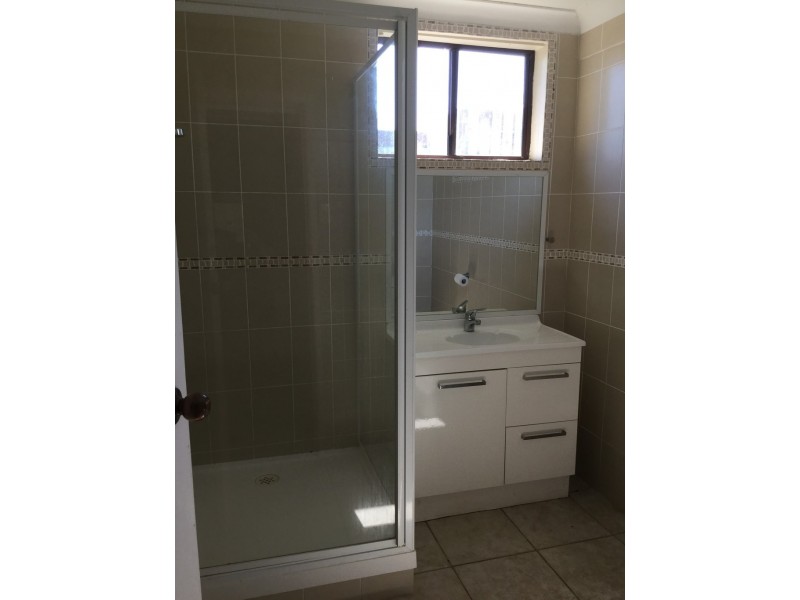 35 Poplar Street, Cooee Bay QLD 4703