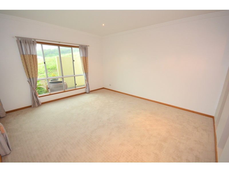 22 Pacific Vista Close, Pacific Heights QLD 4703