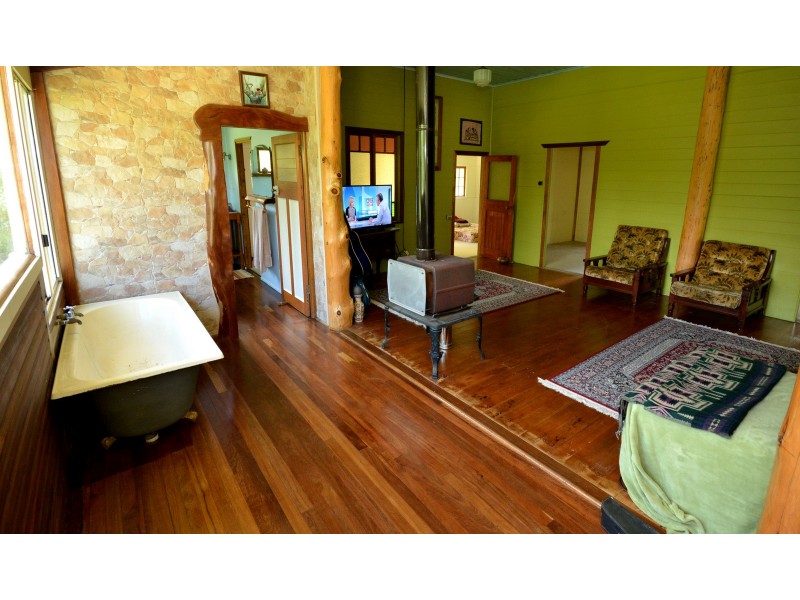 328 Sleipner Road, Mount Chalmers QLD 4702