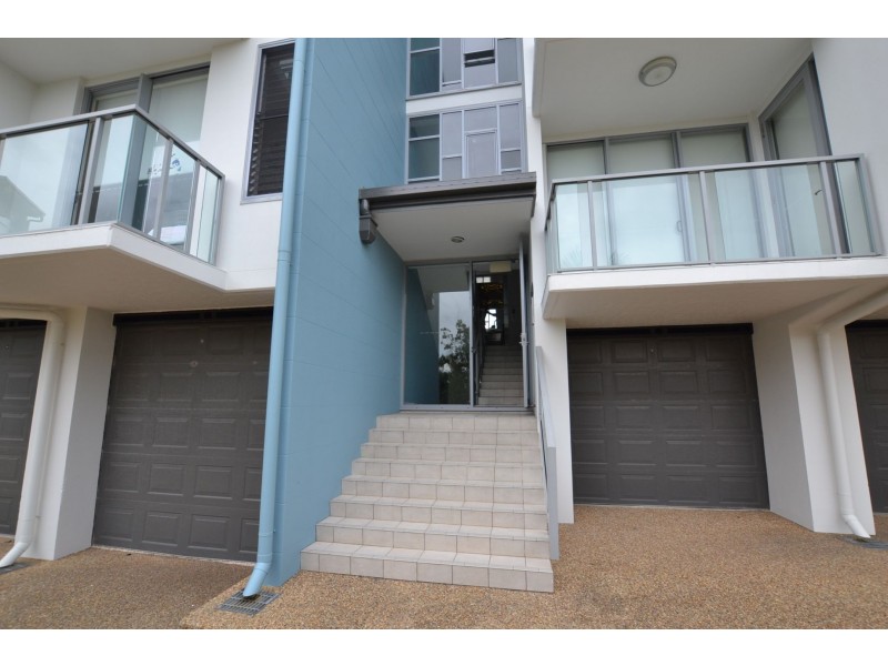 14/12-14 Breakwater Drive, Rosslyn QLD 4703