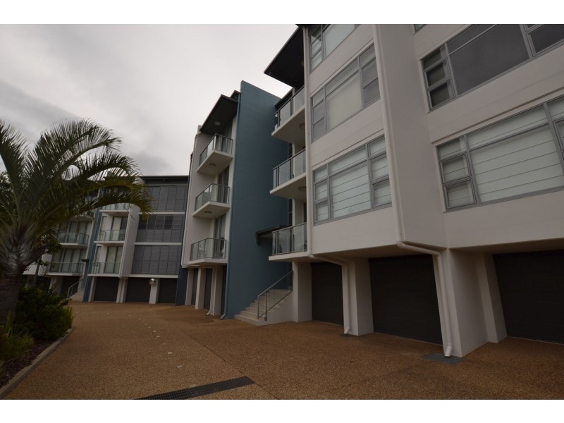 14/12-14 Breakwater Drive, Rosslyn QLD 4703