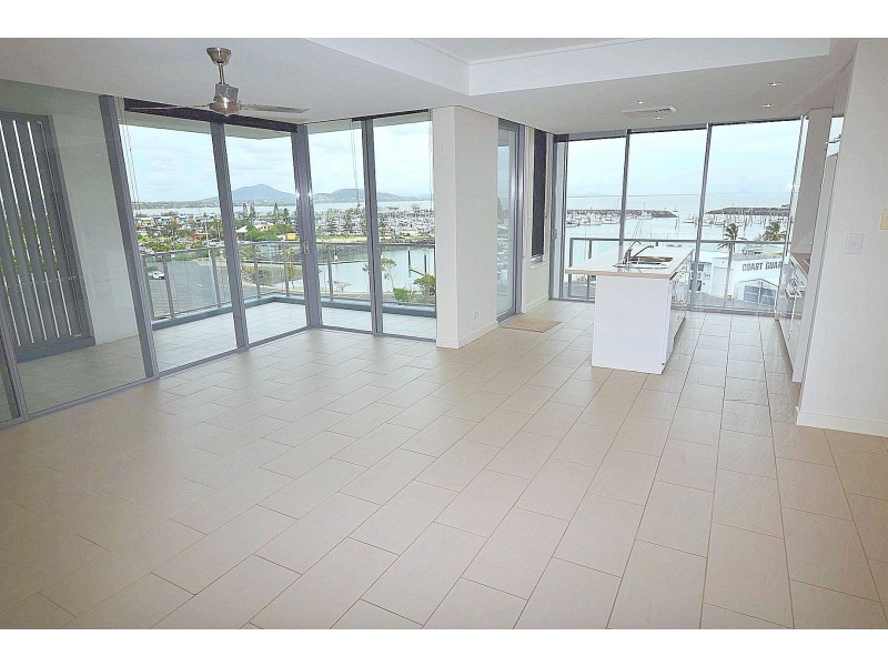 14/12-14 Breakwater Drive, Rosslyn QLD 4703