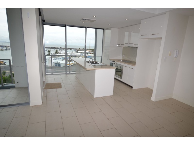 14/12-14 Breakwater Drive, Rosslyn QLD 4703