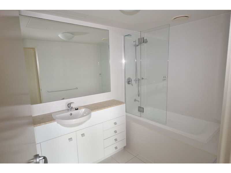 14/12-14 Breakwater Drive, Rosslyn QLD 4703