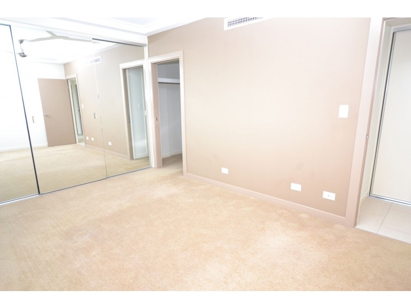 14/12-14 Breakwater Drive, Rosslyn QLD 4703