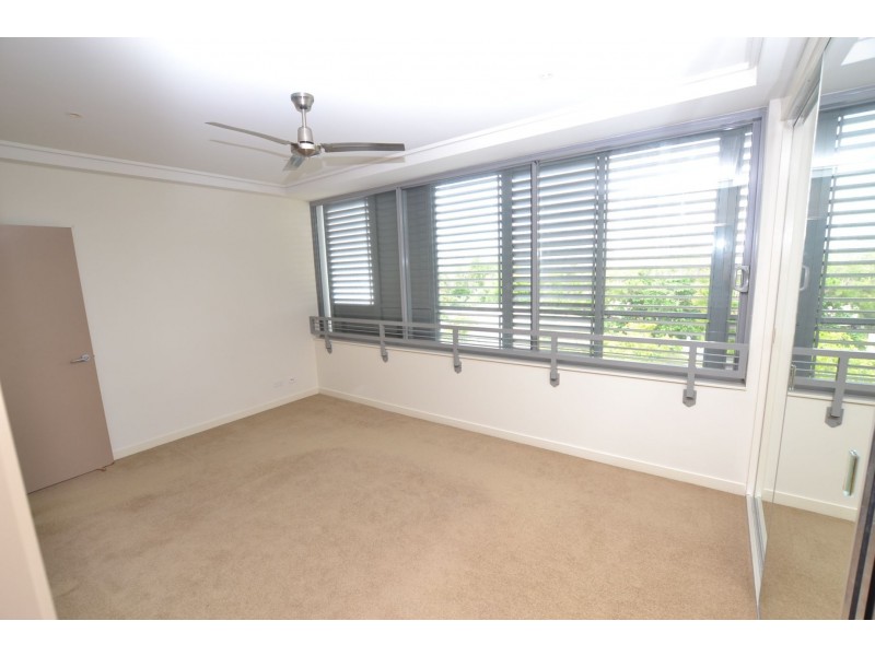14/12-14 Breakwater Drive, Rosslyn QLD 4703