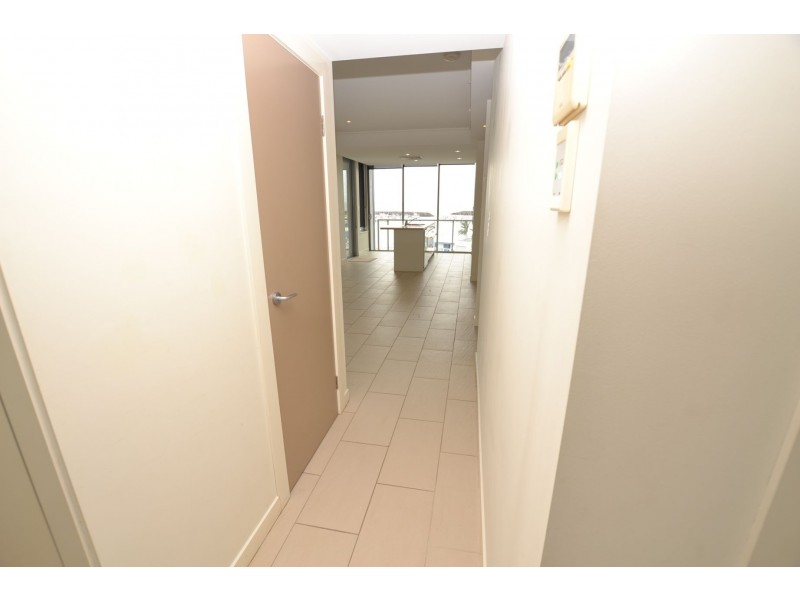 14/12-14 Breakwater Drive, Rosslyn QLD 4703
