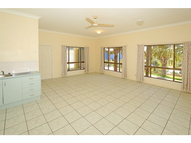 33 Shaw Avenue, Yeppoon QLD 4703